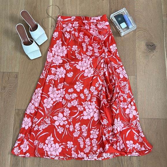 NWOT SONG OF STYLE Zahir Ruffle Satin Floral Print Skirt - Red Dahlia - Small - Picture 8 of 13